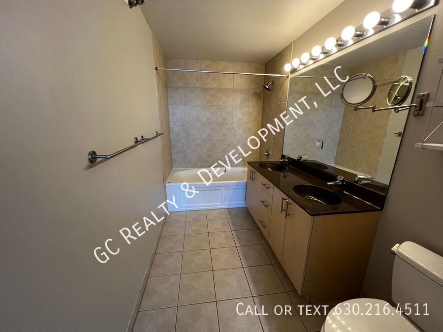 *** 2 BEDROOM / 2 FULL BATH / PARKING INCLUDED / SS APPL  INCL / 24 HR DOORMAN*** property image