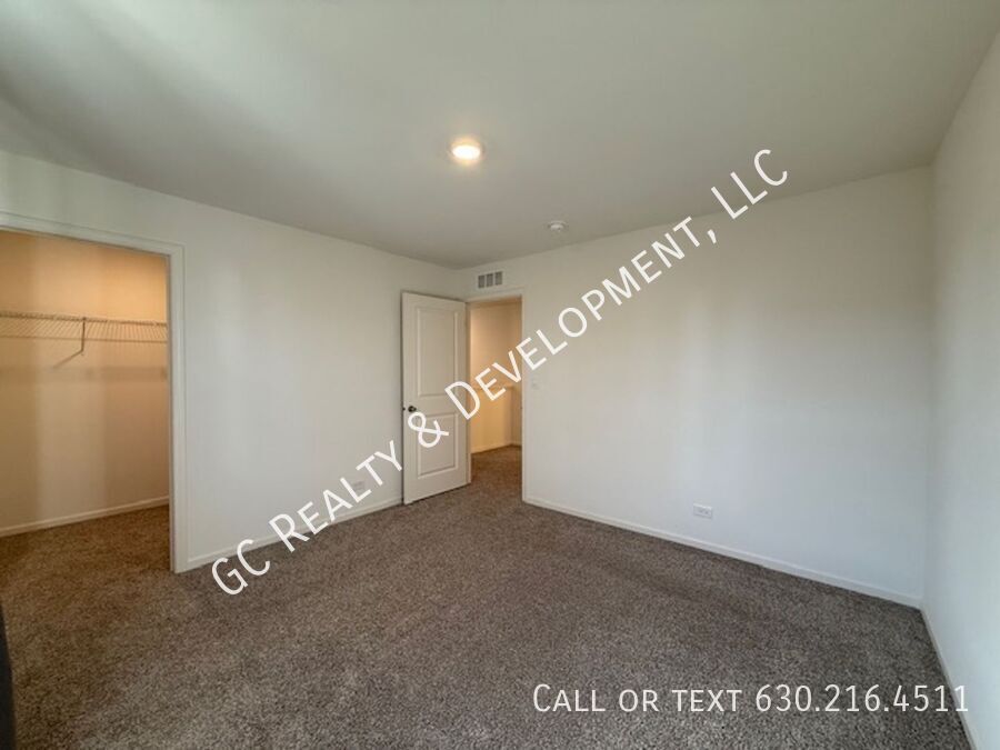 *** NEWER CONSTRUCTION / 4 BDRM - 2.5 BTH / FENCED YARD / IN UNIT LAUNDRY / SOLAR PANELS & TESLA CHARGER *** property image