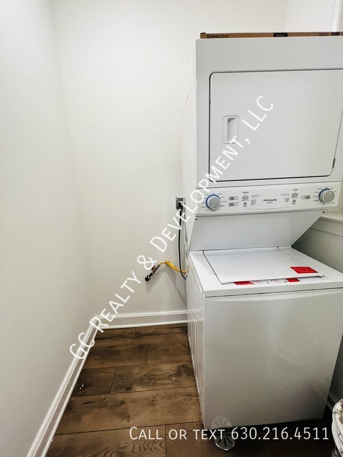 ***RECENTLY UPDATED / CENTRAL AC / 3 BDRMS / FIRST FLOOR UNIT / SS APPL INCL / W&D IN UNIT*** property image