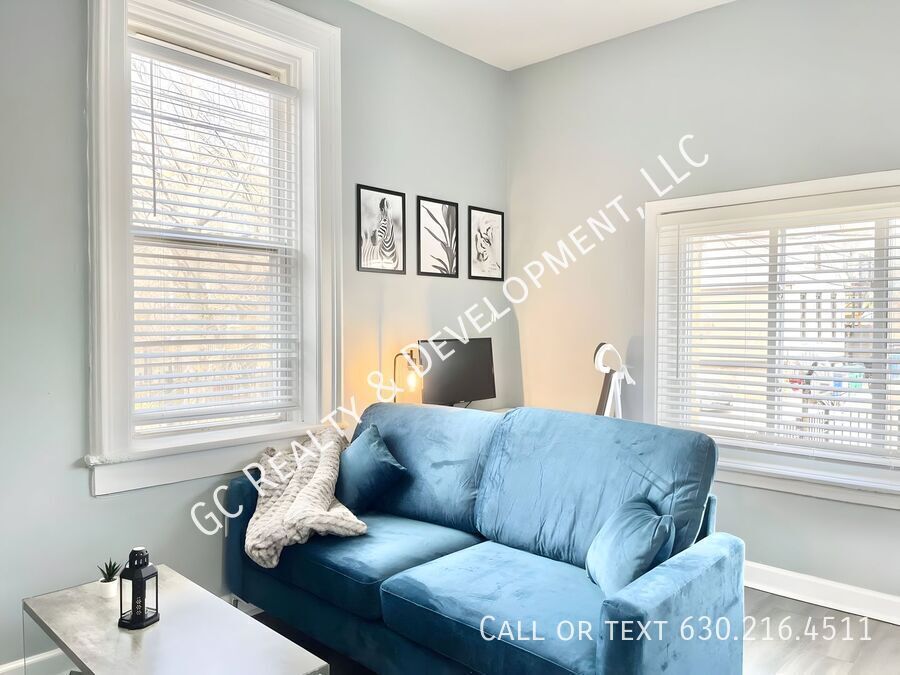 *** 1 MONTH FREE / PET FRIENDLY / FREE LAUNDRY ON SITE / CENTRAL AC / WIFI INCLUDED / WALK TO TRAIN *** property image