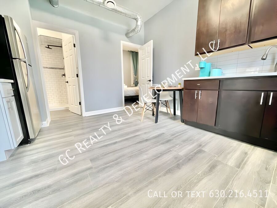 *** 1 MONTH FREE / PET FRIENDLY / FREE LAUNDRY ON SITE / CENTRAL AC / WIFI INCLUDED / WALK TO TRAIN *** property image