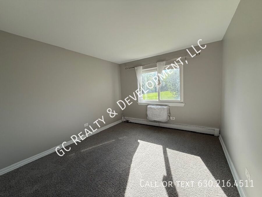 *** SPACIOUS 2BD/1BA CONDO W/ BALCONY / HEAT INCL / PARKING SPACE & CLUBHOUSE ACCESS *** property image