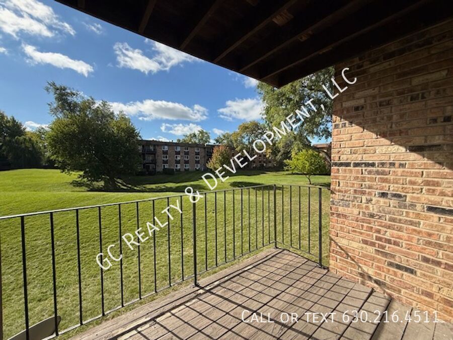 *** SPACIOUS 2BD/1BA CONDO W/ BALCONY / HEAT INCL / PARKING SPACE & CLUBHOUSE ACCESS *** property image