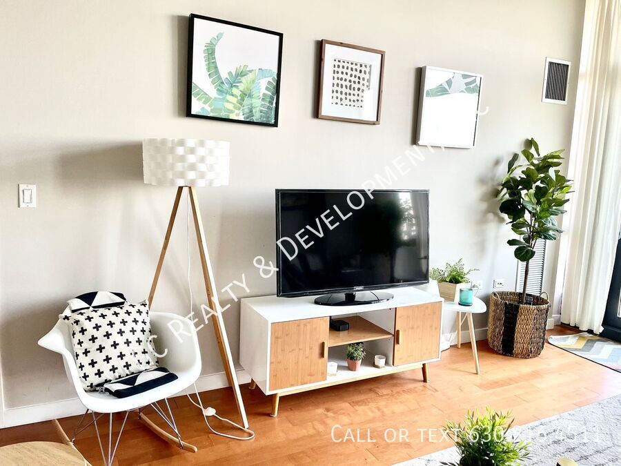 *** 2 BEDROOM / 2 FULL BATH / PARKING INCLUDED / SS APPL  INCL / 24 HR DOORMAN*** property image