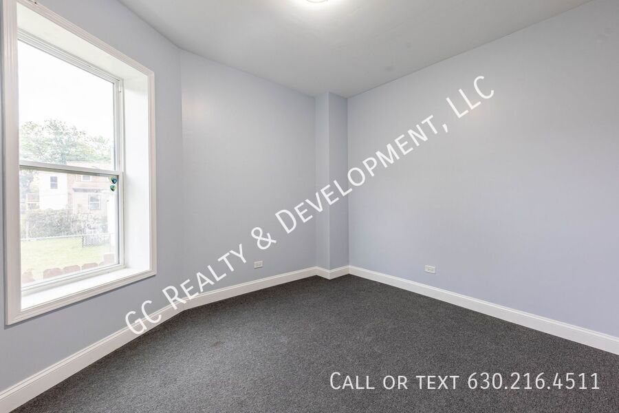 *** 1 MONTH RENT FREE / SPACIOUS 3 BDRM / NEWLY REMODELED / FREE WIFI INCLUDED / PARKING INCL *** property image