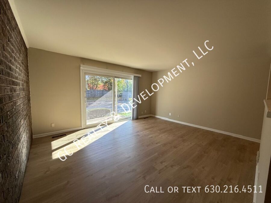 *** FIRST FLOOR / HEAT INCLUDED - TENANT PAYS ELECTRIC ONLY / 2 BDRMS / W&D IN BUILDING / PETS ALLOWED / LARGE STORAGE *** property image