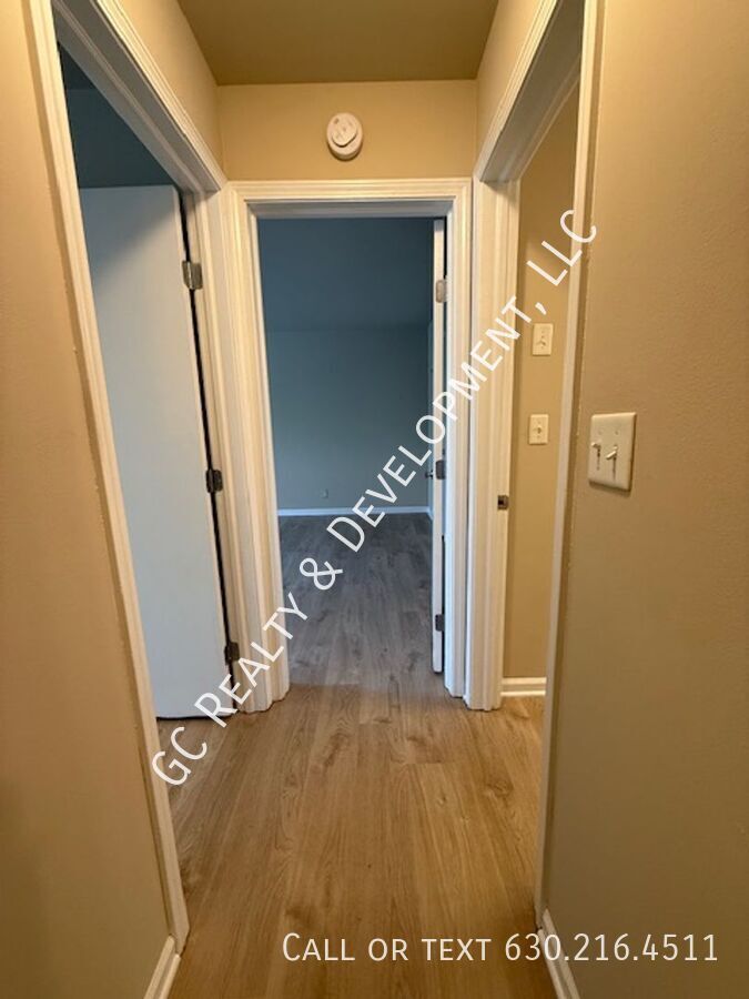 *** FIRST FLOOR / HEAT INCLUDED - TENANT PAYS ELECTRIC ONLY / 2 BDRMS / W&D IN BUILDING / PETS ALLOWED / LARGE STORAGE *** property image