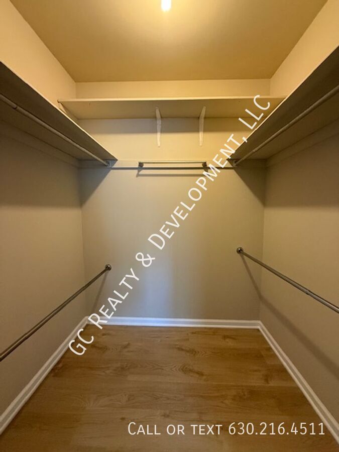 *** FIRST FLOOR / HEAT INCLUDED - TENANT PAYS ELECTRIC ONLY / 2 BDRMS / W&D IN BUILDING / PETS ALLOWED / LARGE STORAGE *** property image