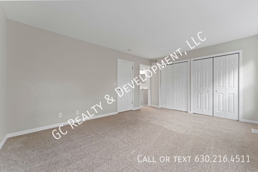*** ​3 BDRM - 1.5 BATH / ATTACHED GARAGE / PET FRIENDLY / IDEAL LOCATION / CENTRAL AC *** property image