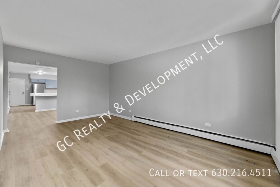 *** RECENTLY UPDATED / 3 BDRM / SS APPL / FREE LAUNDRY ON SITE / TENANT ONLY PAYS ELECTRIC *** property image