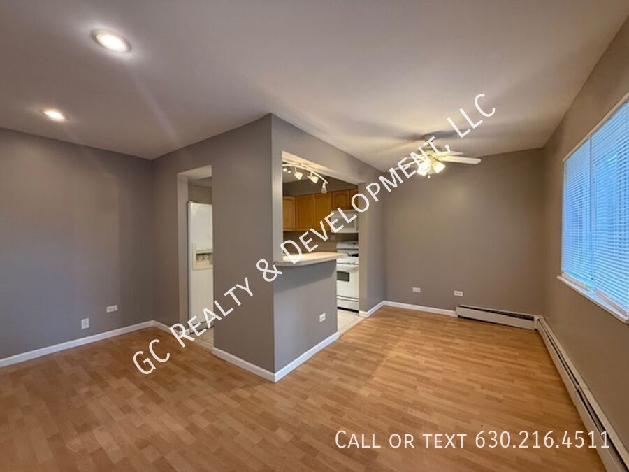 *** LAUNDRY ON SITE / TENANT ONLY PAYS ELECTRIC / QUICK ACCESS TO SHOPPING *** property image