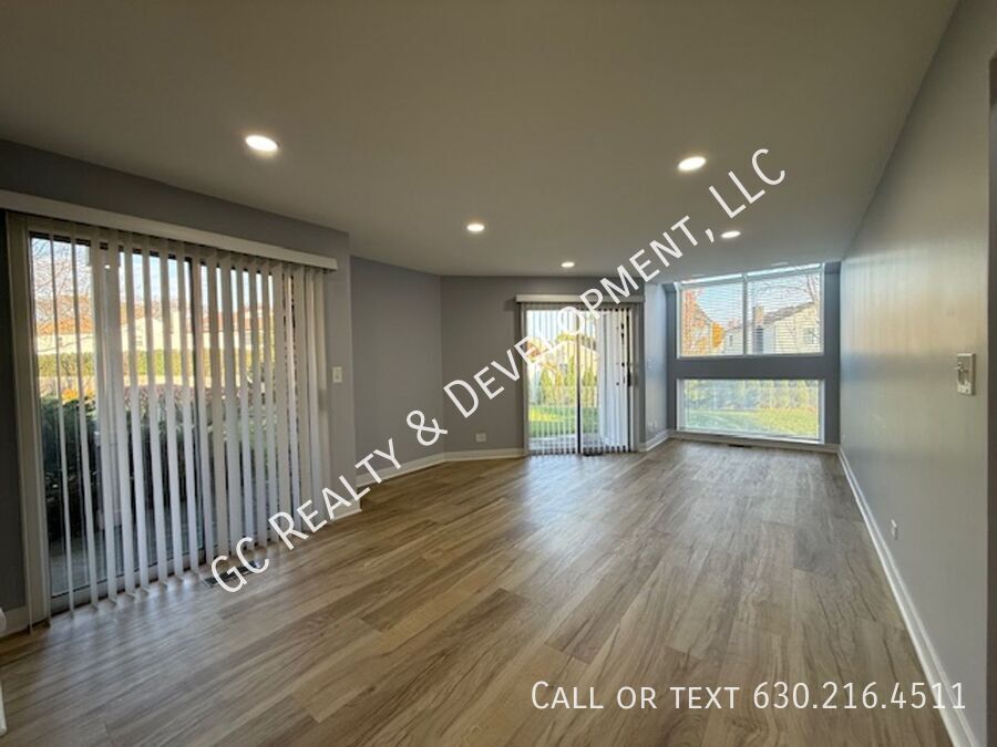 *** RECENTLY UPDATED / 2 BDRM -  2BTH / NEW IN UNIT LAUNDRY / GARAGE PARKING / STORAGE UNIT *** property image