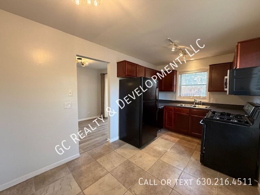 *** 2 BDRM - 2 BTH / IN UNIT LAUNDRY / RECENTLY UPDATED / OUTDOOR POOL / ON SITE GYM *** property image