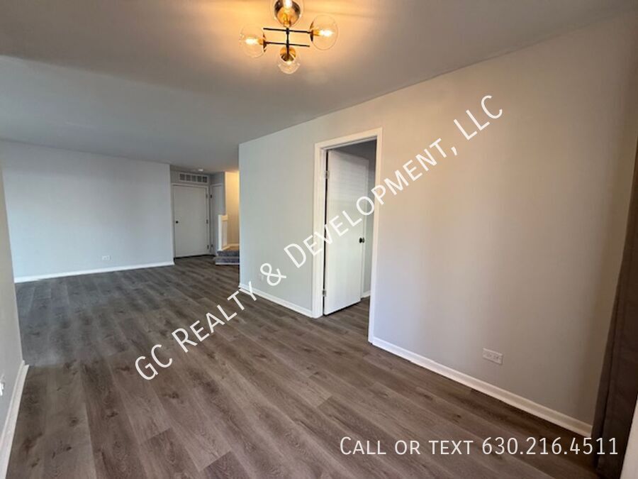 *** 2 BDRM - 2 BTH / IN UNIT LAUNDRY / RECENTLY UPDATED / OUTDOOR POOL / ON SITE GYM *** property image