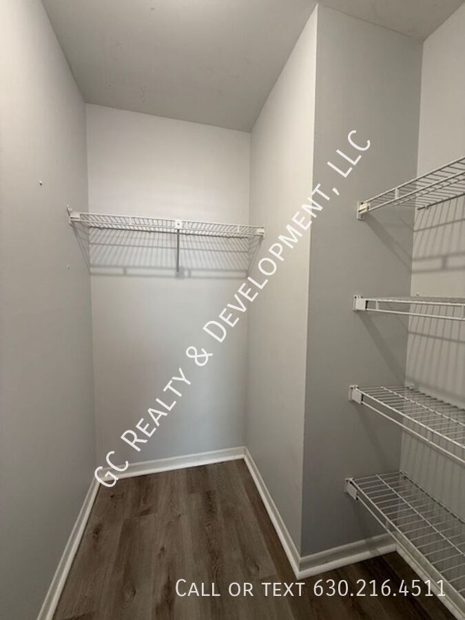 *** 2 BDRM - 2 BTH / IN UNIT LAUNDRY / RECENTLY UPDATED / OUTDOOR POOL / ON SITE GYM *** property image