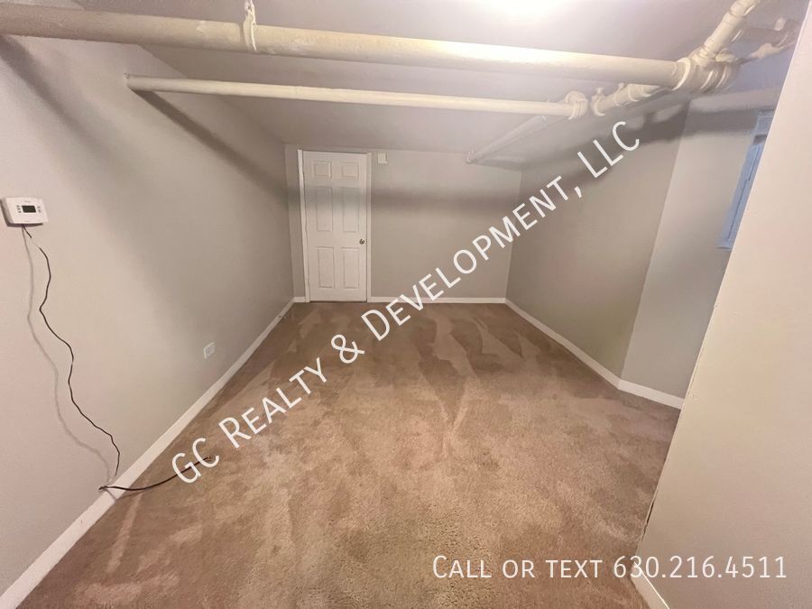 *** 1/2 MO RENT FREE / PORTAGE PARK / 2BDRM / SS APPLIANCES INCL / FREE LAUNDRY IN BUILDING / STREET PARKING *** property image