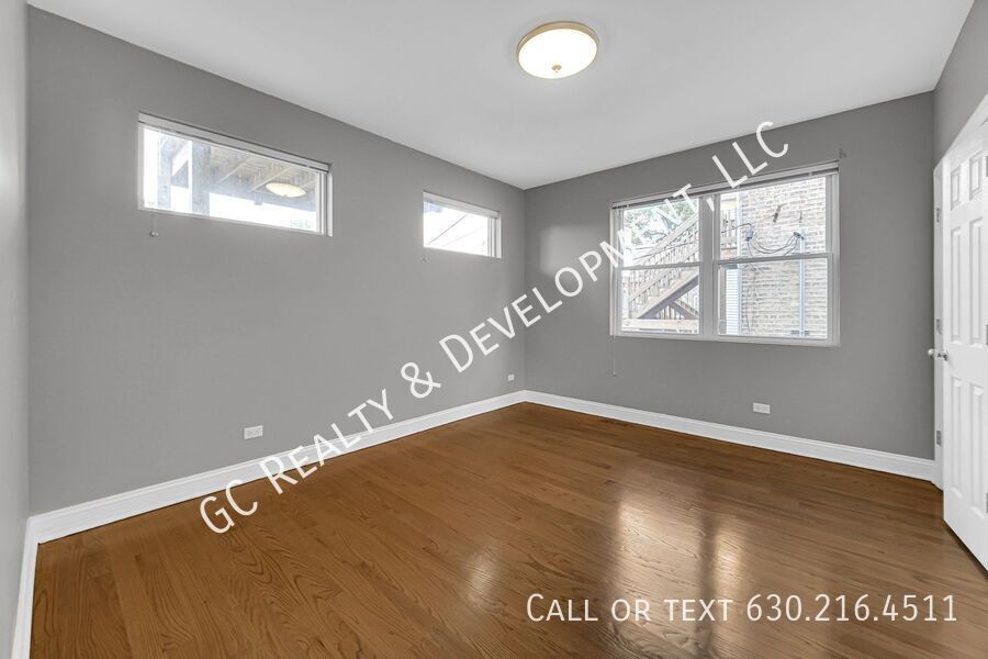 *** 1/2 MO RENT FREE / RECENTLY UPDATED / 4 BDRM - 2 BTH / CENTRAL AC / GARAGE PARKING AVAIL / PET FRIENDLY *** property image