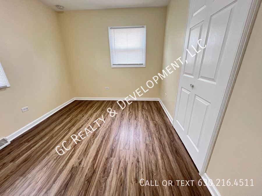 *** 1/2 MO RENT FREE / 3 BDRM-2 FULL BATH / 2 CAR GARAGE / PRIMARY SUITE W/FULL BATH / FINISHED LOWER LEVEL / CENTRAL AIR *** property image