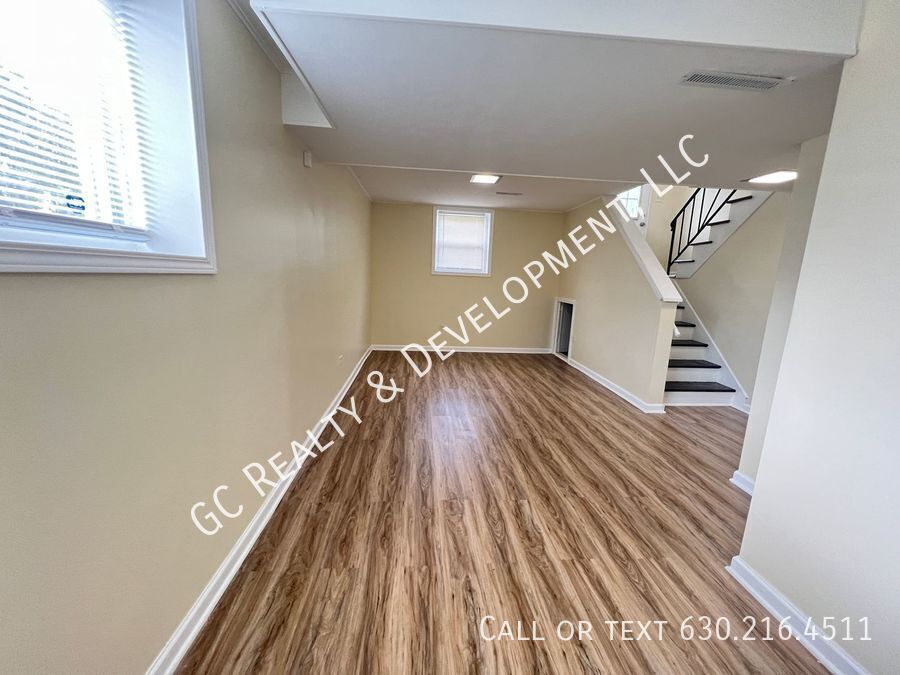 *** 1/2 MO RENT FREE / 3 BDRM-2 FULL BATH / 2 CAR GARAGE / PRIMARY SUITE W/FULL BATH / FINISHED LOWER LEVEL / CENTRAL AIR *** property image