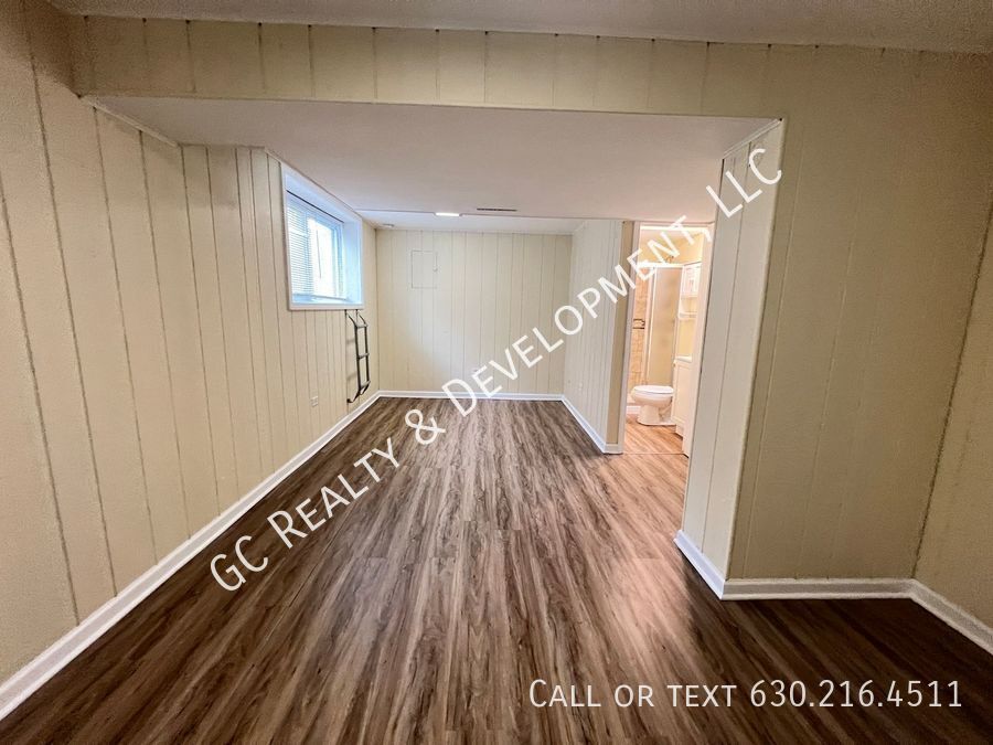 *** 1/2 MO RENT FREE / 3 BDRM-2 FULL BATH / 2 CAR GARAGE / PRIMARY SUITE W/FULL BATH / FINISHED LOWER LEVEL / CENTRAL AIR *** property image