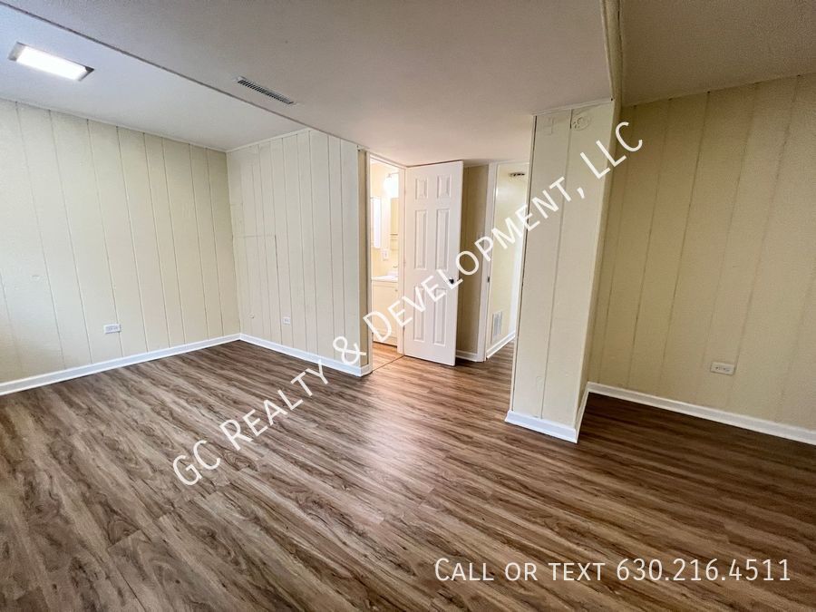 *** 1/2 MO RENT FREE / 3 BDRM-2 FULL BATH / 2 CAR GARAGE / PRIMARY SUITE W/FULL BATH / FINISHED LOWER LEVEL / CENTRAL AIR *** property image