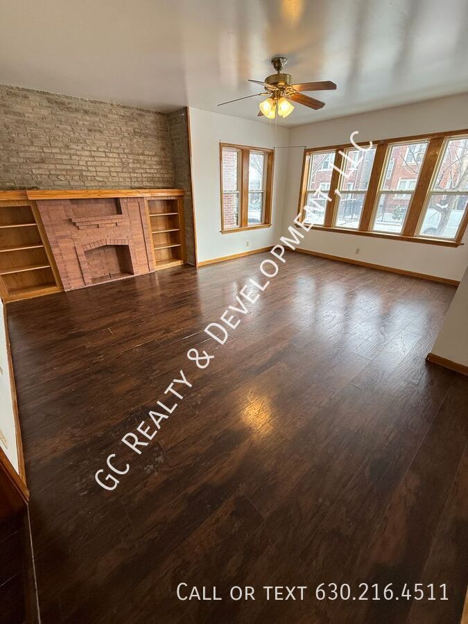 *** 1ST FLOOR UNIT / 2 BDRM / PET FRIENDLY / GARAGE PARKING FOR $50/MO / CENTRAL AC *** property image