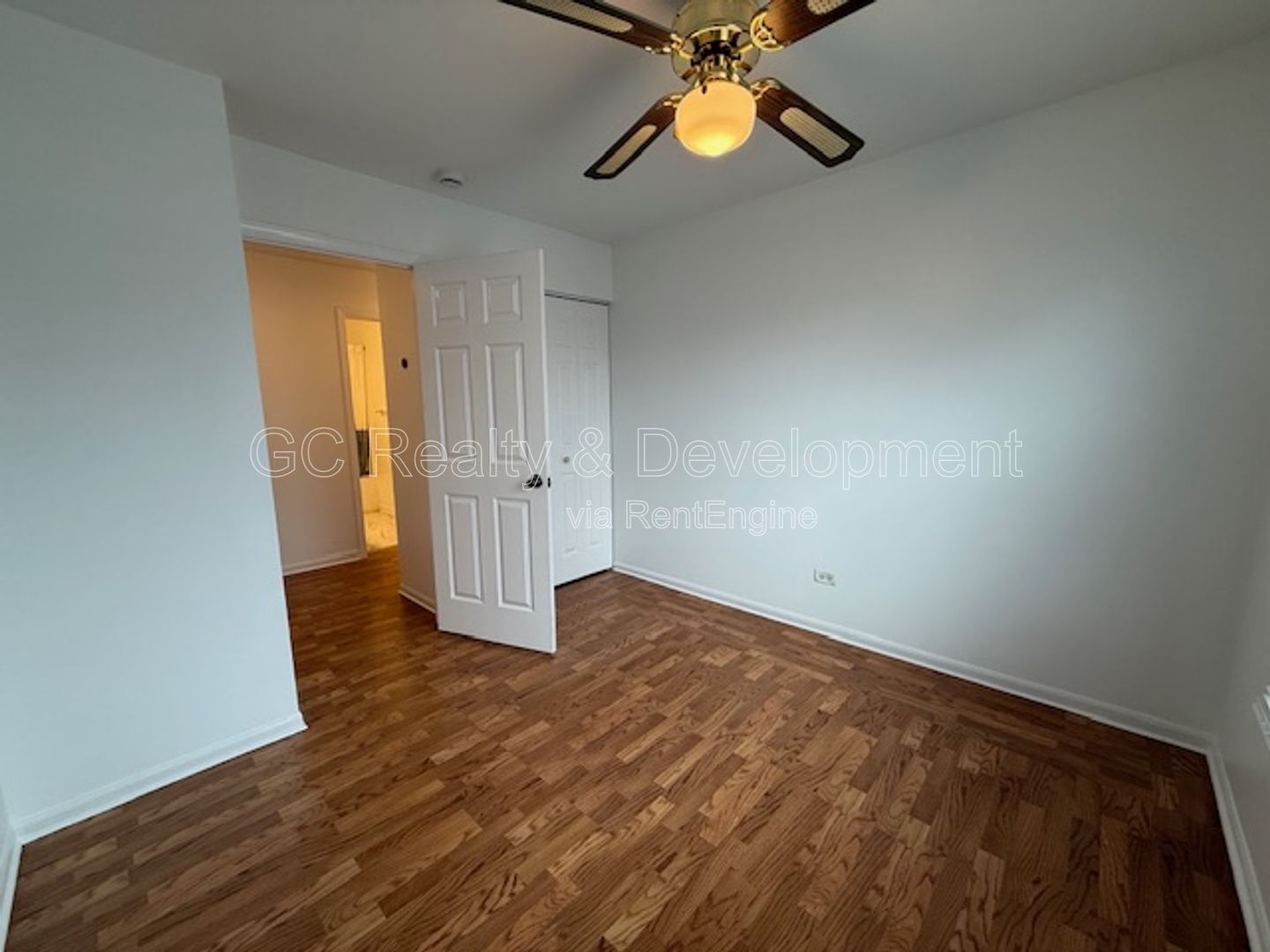 *** RECENTLY UPDATED / CUL-DE-SAC / DISTRICT 203 / PET FRIENDLY / FINISHED BASEMENT *** property image