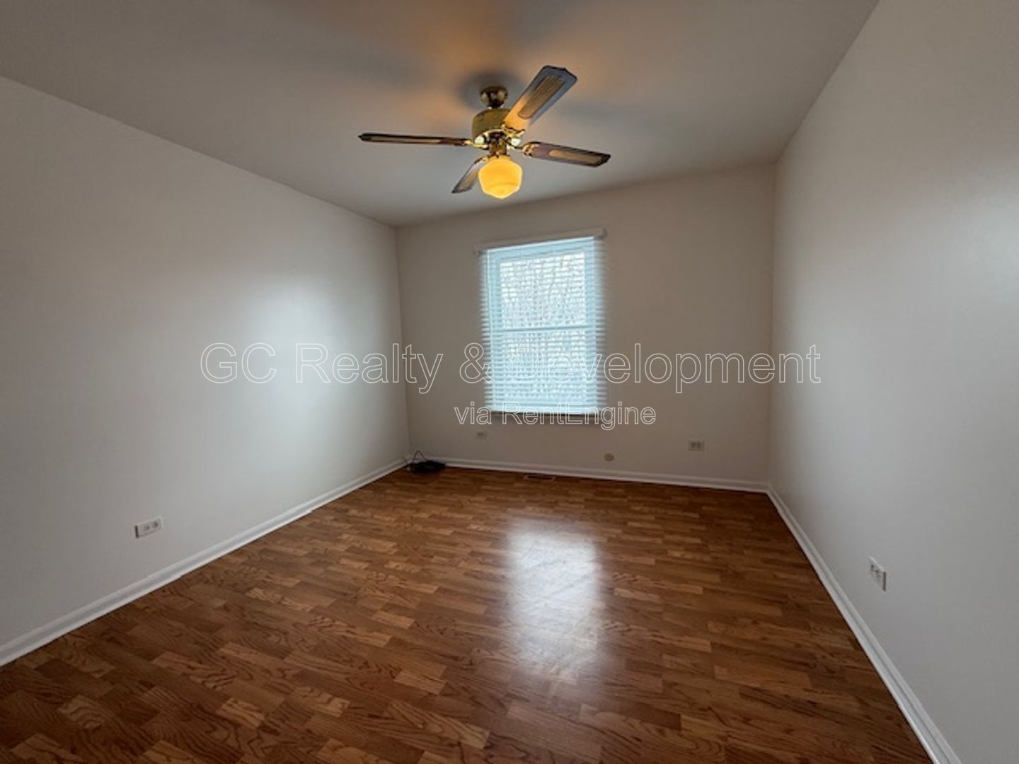 *** RECENTLY UPDATED / CUL-DE-SAC / DISTRICT 203 / PET FRIENDLY / FINISHED BASEMENT *** property image