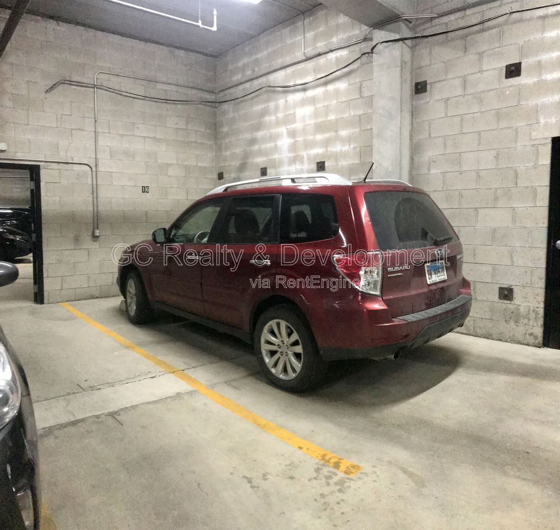 *** 2 BDRM / 2 BATH / HEATED GARAGE / LAUNDRY IN UNIT / HARDWOOD / NEWER BUILDING *** property image