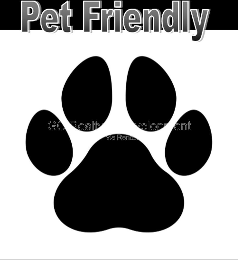 *** 2 BDRM / 2 BATH / HEATED GARAGE / LAUNDRY IN UNIT / HARDWOOD / NEWER BUILDING *** property image