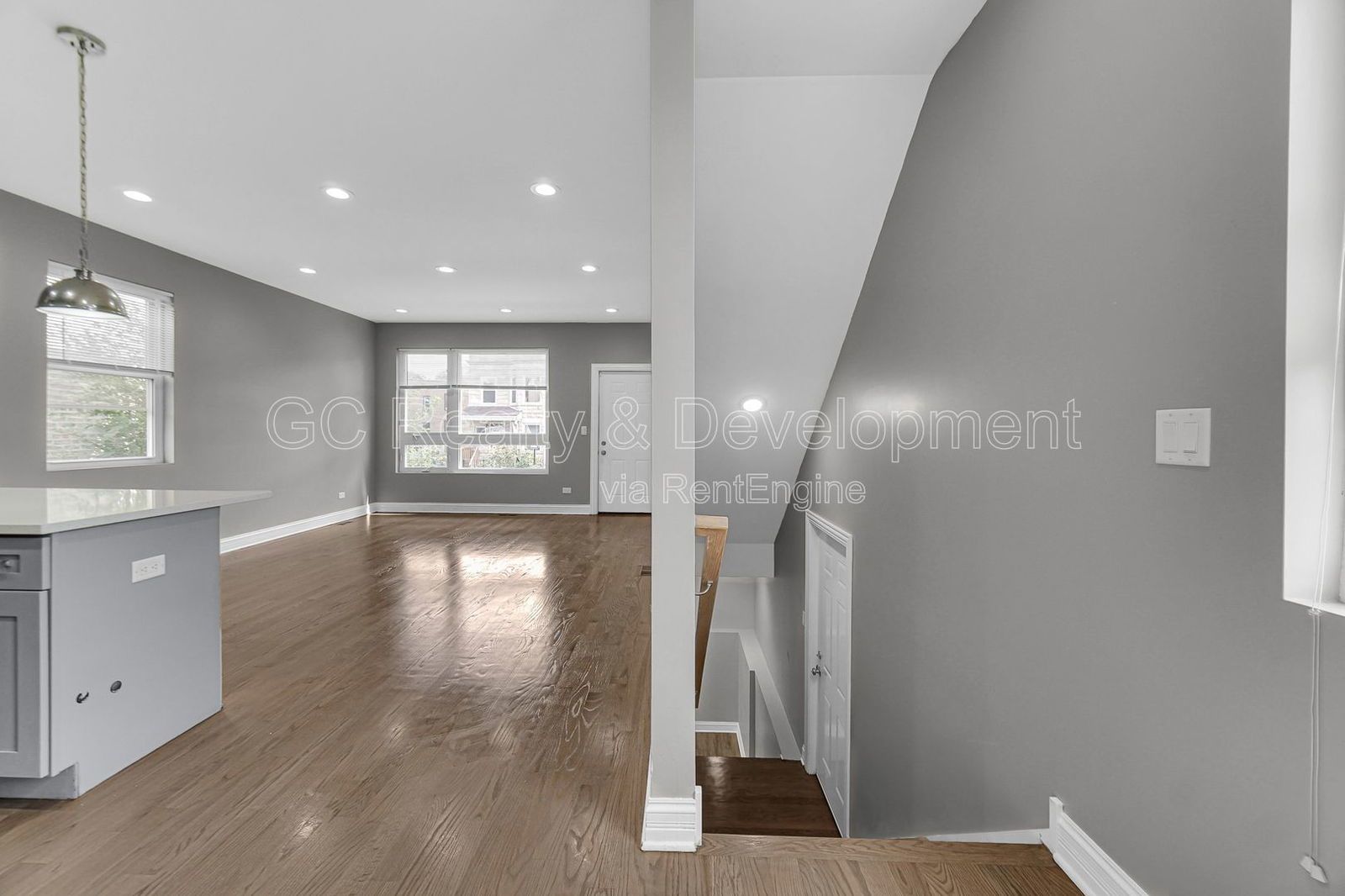 *** 1/2 MO RENT FREE / RECENTLY UPDATED / 4 BDRM - 2 BTH / CENTRAL AC / GARAGE PARKING AVAIL / PET FRIENDLY *** property image