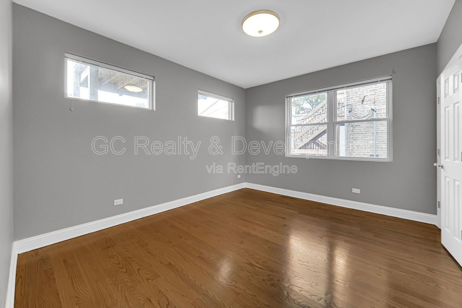 *** 1/2 MO RENT FREE / RECENTLY UPDATED / 4 BDRM - 2 BTH / CENTRAL AC / GARAGE PARKING AVAIL / PET FRIENDLY *** property image