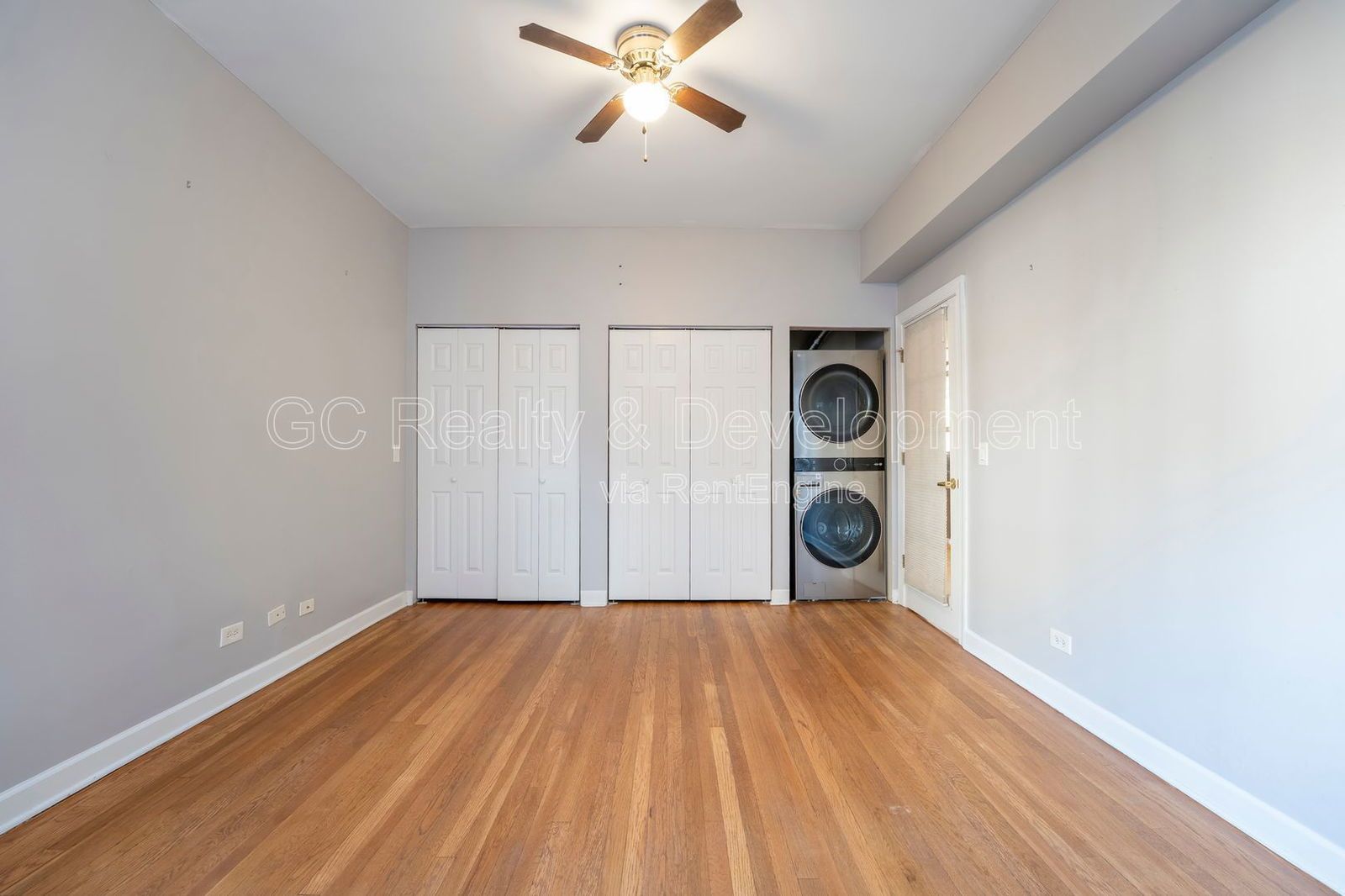 *** 2 BDRM / IN UNIT LAUNDRY / LRG CLOSETS / WALK TO WRIGLEY FIELD / STORAGE UNIT *** property image