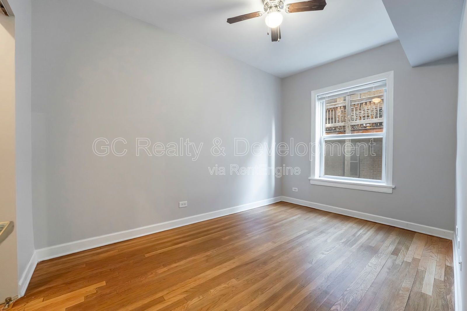 *** 2 BDRM / IN UNIT LAUNDRY / LRG CLOSETS / WALK TO WRIGLEY FIELD / STORAGE UNIT *** property image