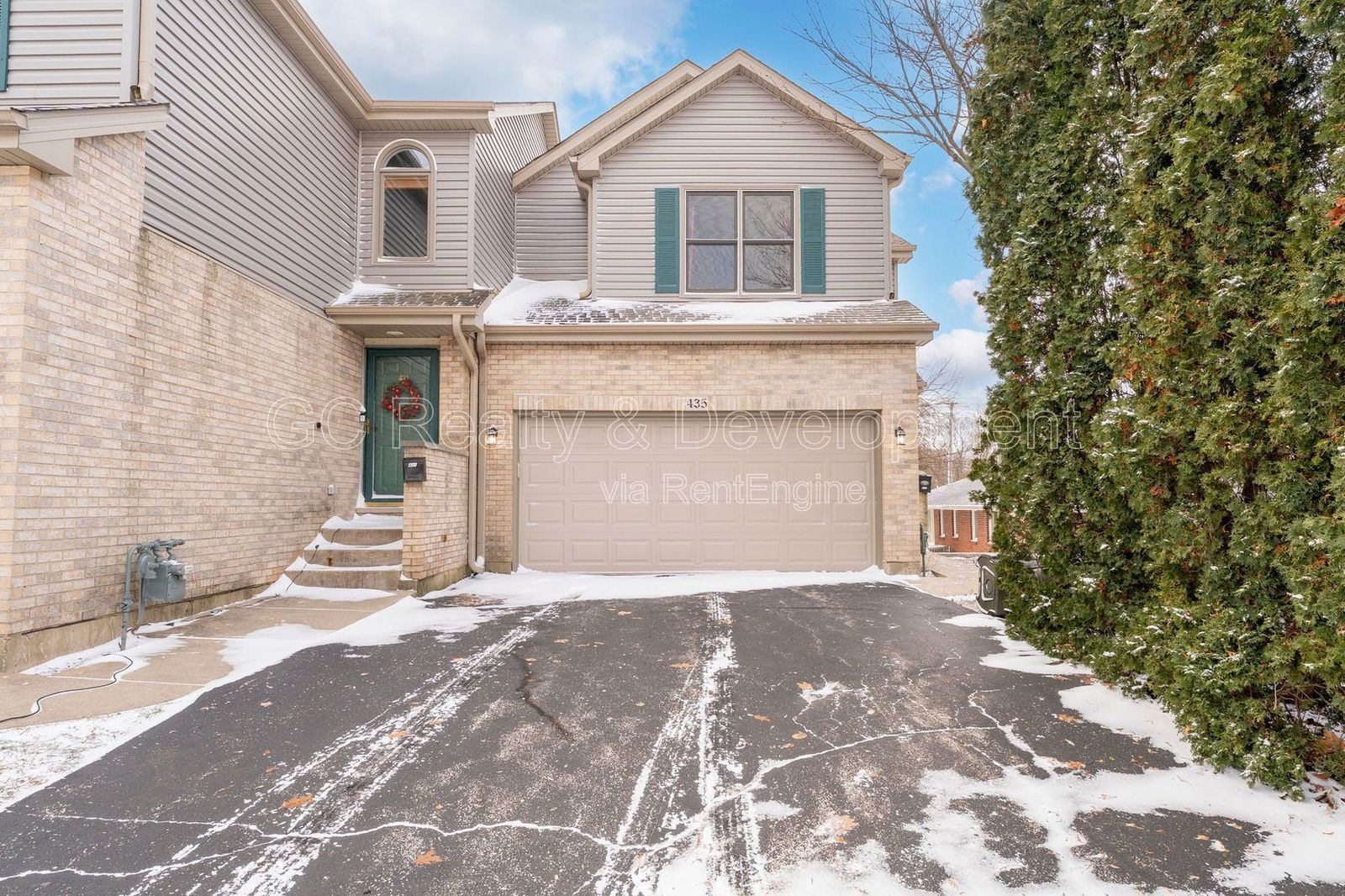 *** END UNIT / 1700+ SQFT / 3 BDRM - 3.5 BTH / FIN BASEMENT / ATTACHED 2 CAR GARAGE *** property image