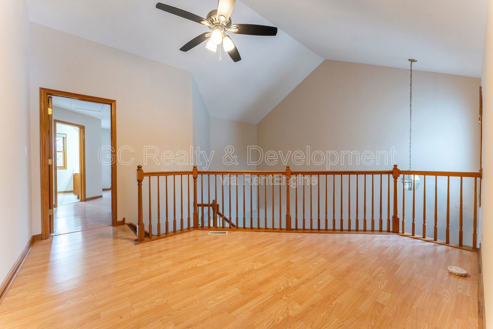 *** END UNIT / 1700+ SQFT / 3 BDRM - 3.5 BTH / FIN BASEMENT / ATTACHED 2 CAR GARAGE *** property image