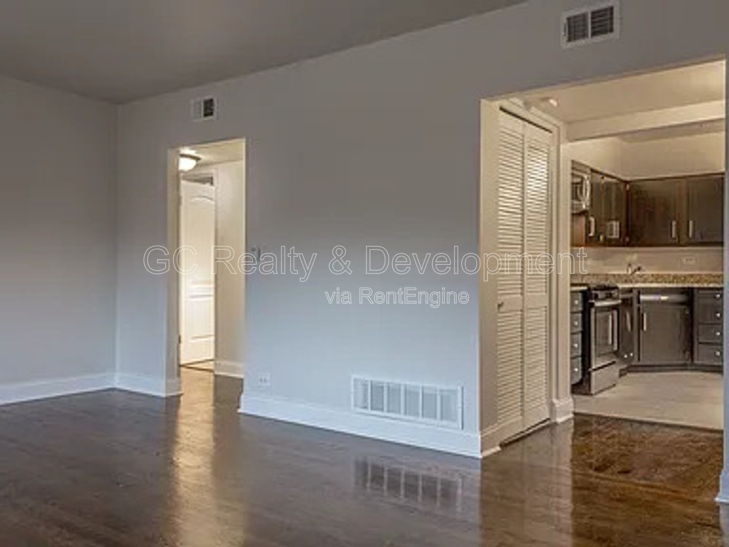 *** $350 OFF RENT / UPDATED 2 BDRM - 1 BTH / SOUTH SHORE LOCATION / HARDWOOD FLOORS / SS APPL INCL *** property image