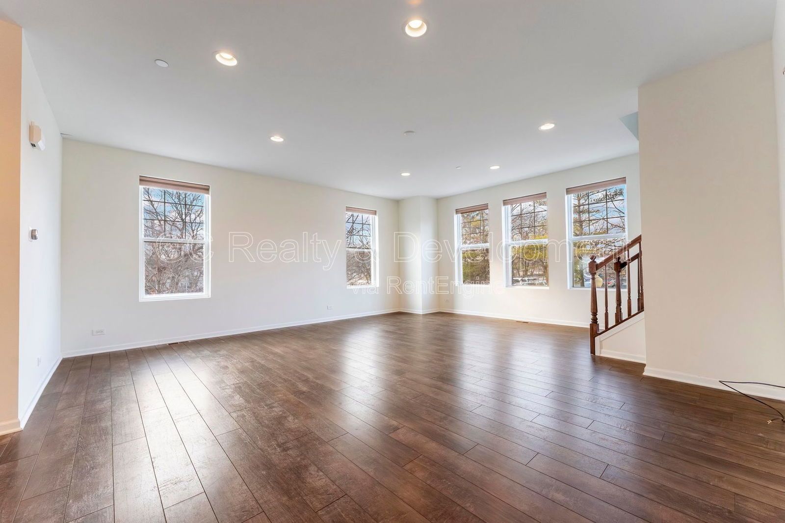 *** NEWER CONSTRUCTION / 3BDRM - 3.5 BTH / 2.5 CAR GARAGE / WOODFIELD MALL / LRG CLOSETS *** property image