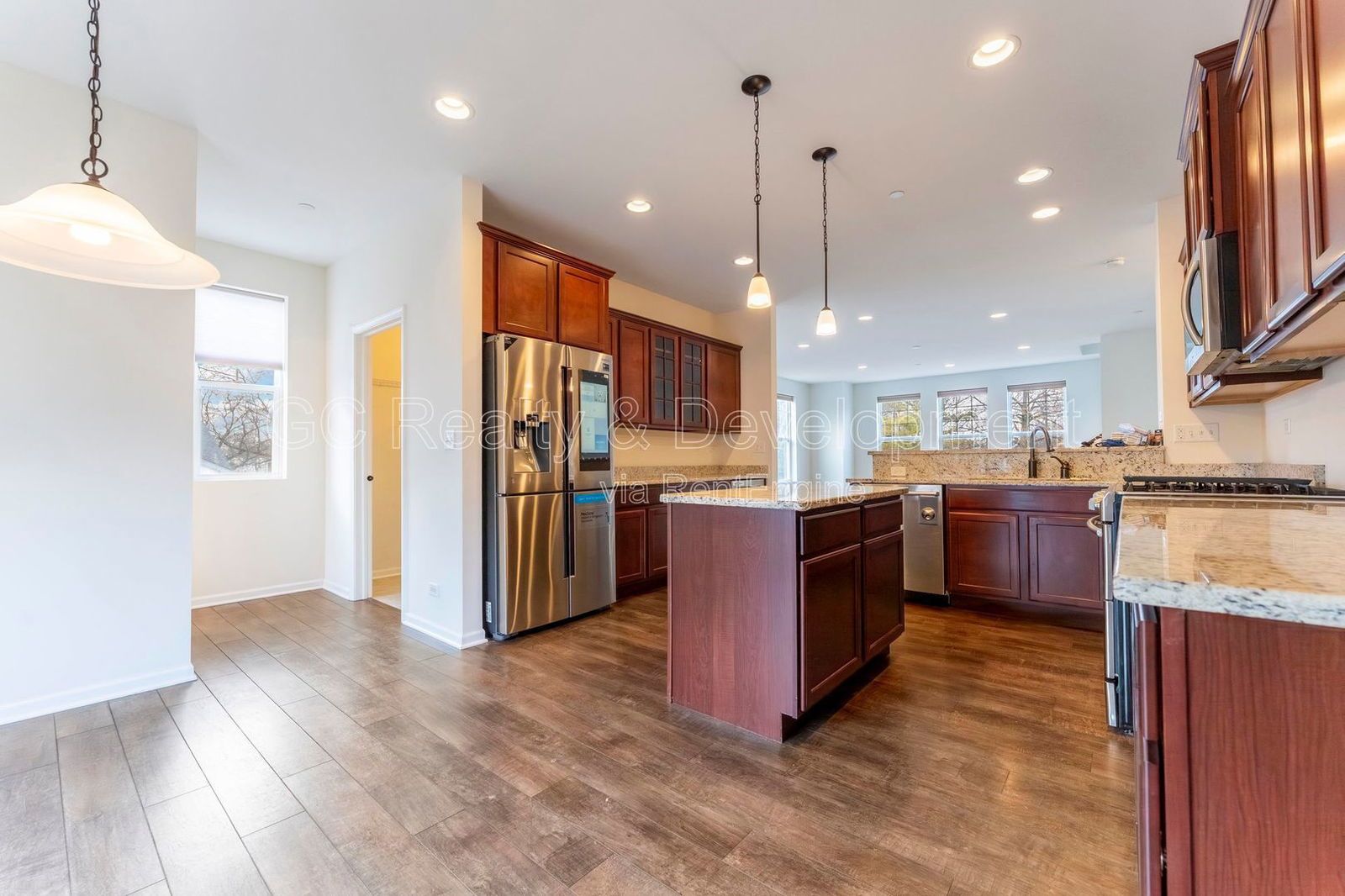 *** NEWER CONSTRUCTION / 3BDRM - 3.5 BTH / 2.5 CAR GARAGE / WOODFIELD MALL / LRG CLOSETS *** property image