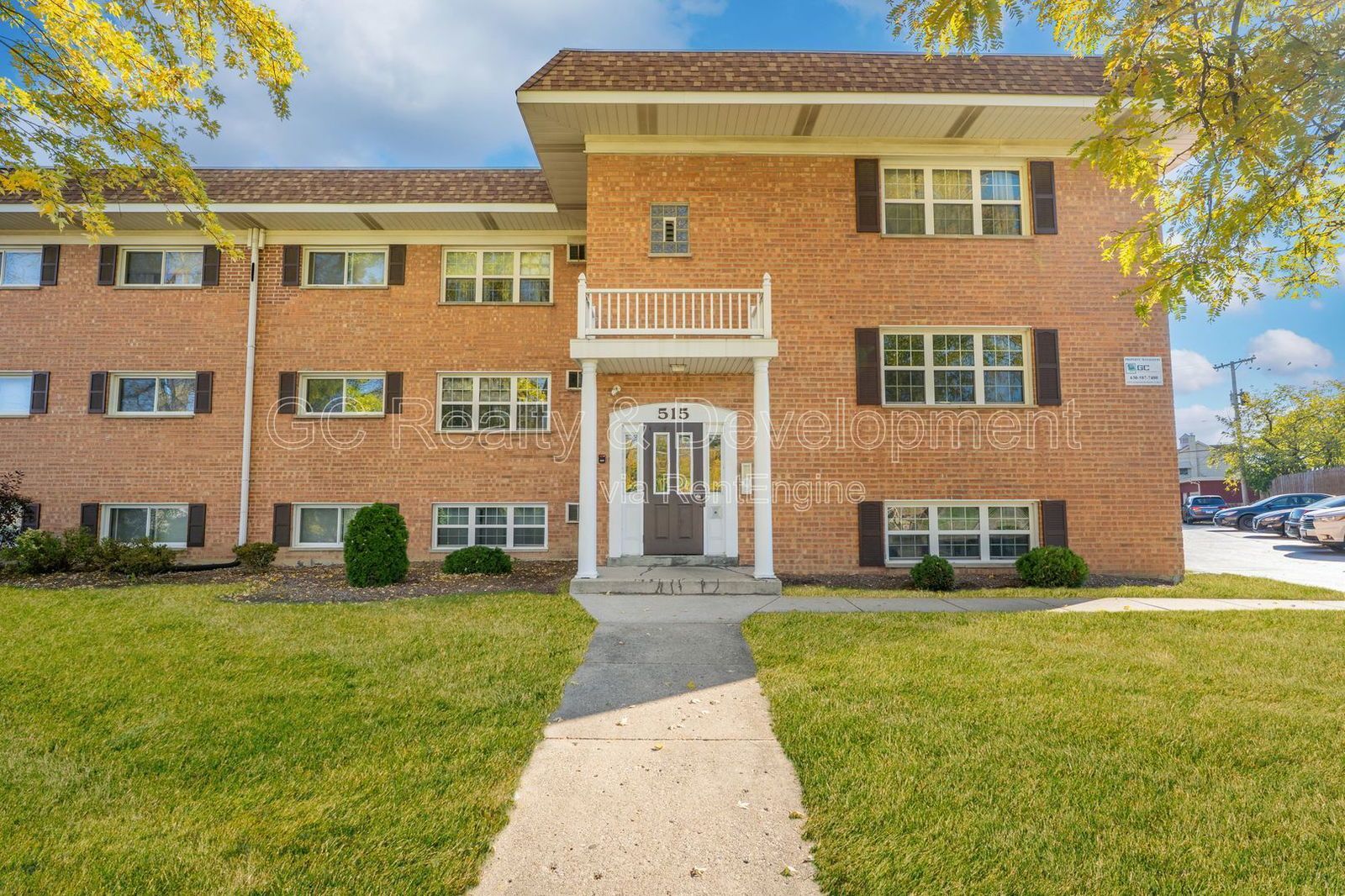 *** 2 BDRM / PARKING INCL / STORAGE UNIT / ON SITE LAUNDRY / ONLY PAY ELECTRIC *** property image