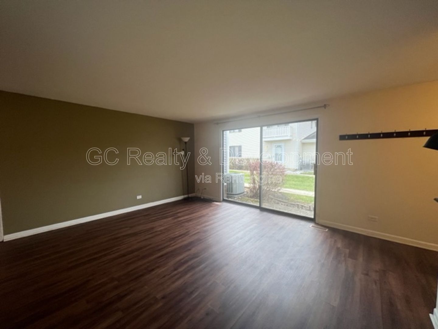 *** DISTRICT 54 / WEATHERSFIELD COMMONS / 2 BDRM / SS APPL INCL / ATTACHED GARAGE *** property image