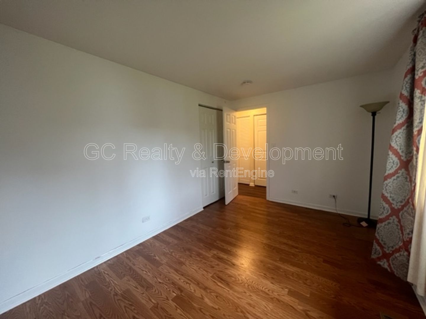 *** DISTRICT 54 / WEATHERSFIELD COMMONS / 2 BDRM / SS APPL INCL / ATTACHED GARAGE *** property image