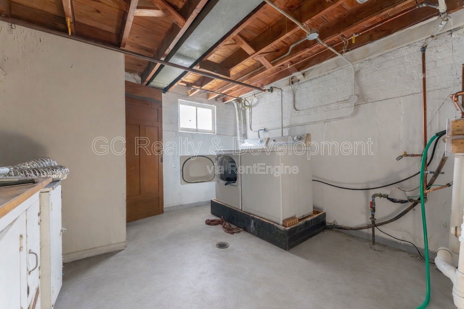 *** COMPLETE RENOVATION / 4 BDRM - 2 BTH / FENCED YARD / BASEMENT / DETACHED GARAGE *** property image