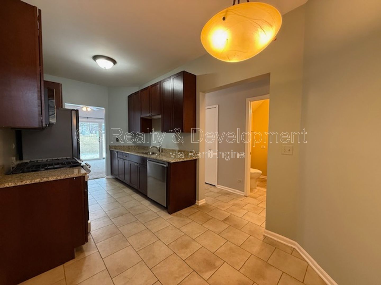 *** 2 BDRM - 2.5 BTH / RECENTLY UPDATED / LRG CLOSETS / CLOSE TO SHOPPING / ATTACHED GARAGE *** property image