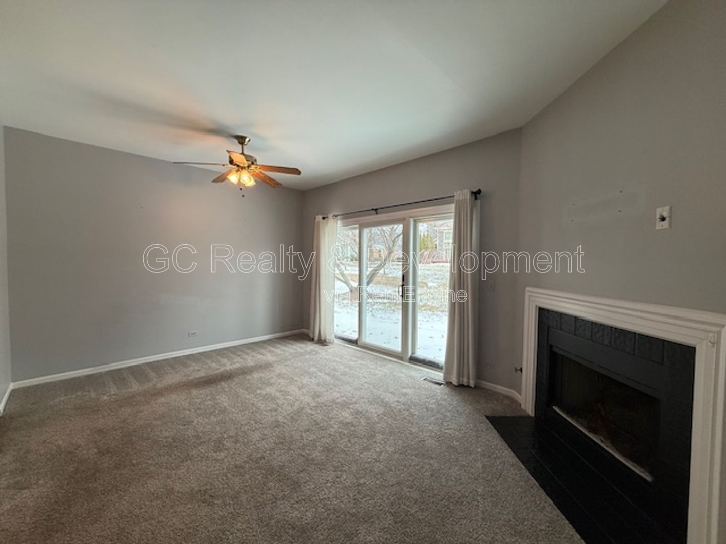 *** 2 BDRM - 2.5 BTH / RECENTLY UPDATED / LRG CLOSETS / CLOSE TO SHOPPING / ATTACHED GARAGE *** property image