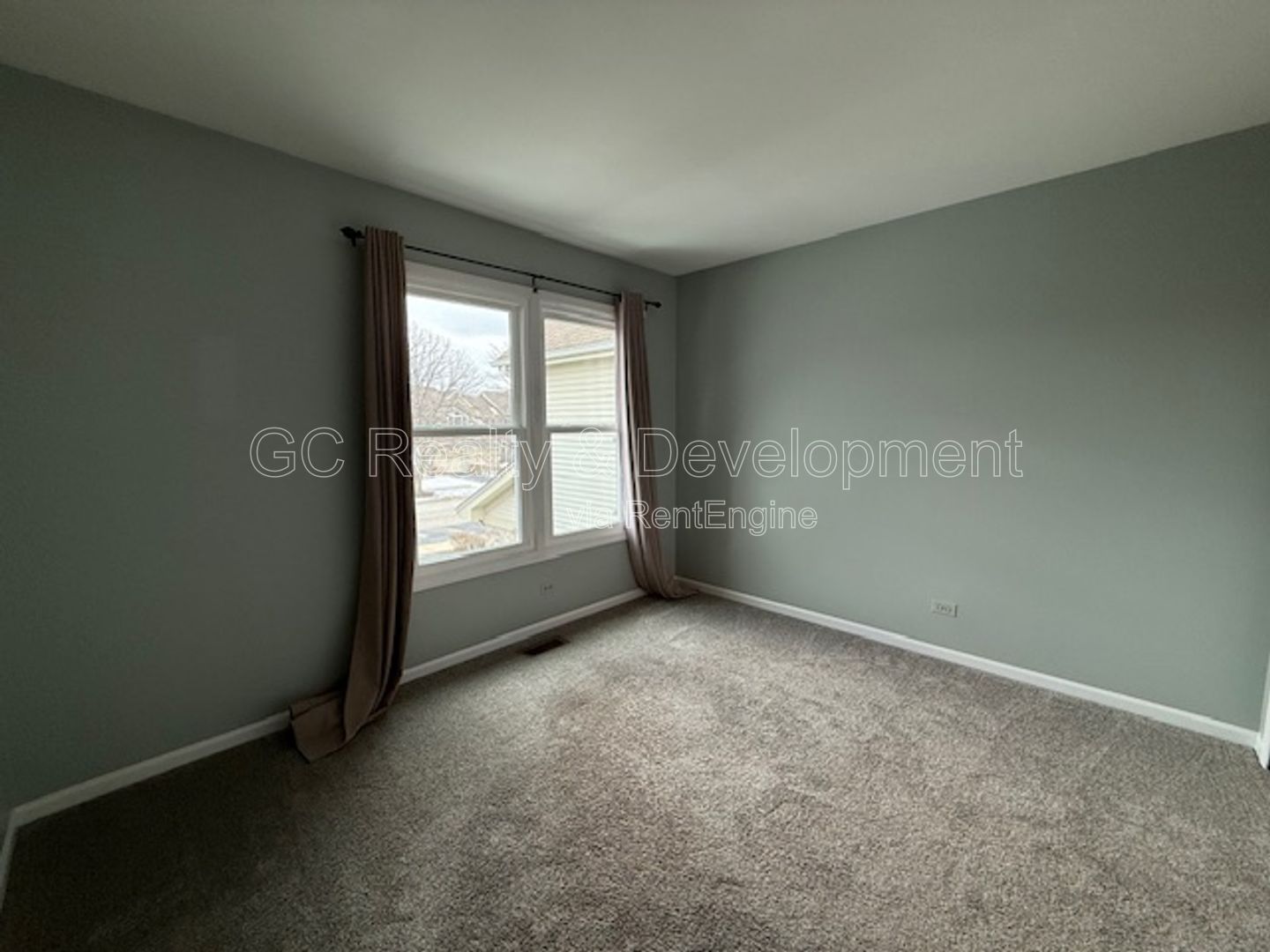*** 2 BDRM - 2.5 BTH / RECENTLY UPDATED / LRG CLOSETS / CLOSE TO SHOPPING / ATTACHED GARAGE *** property image