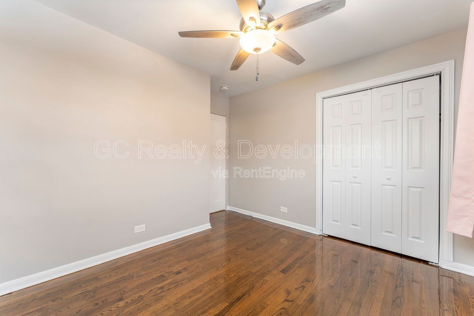 *** 3 BDRM - 2 BTH / RECENTLY UPDATED / IN UNIT LAUNDRY / FINISHED BASEMENT / BIG YARD W GAZEBO *** property image