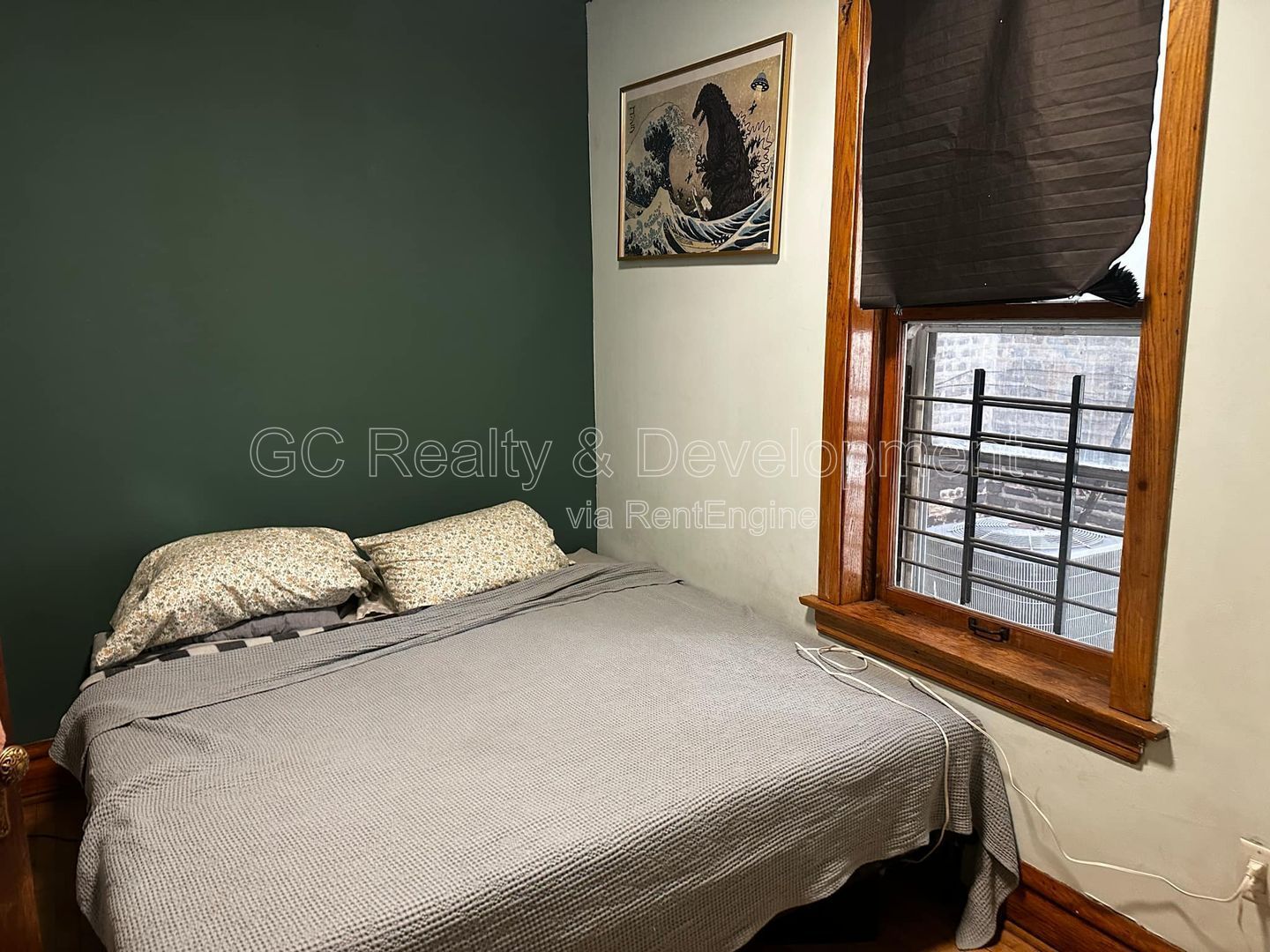 *** LITTLE VILLAGE / 1ST FL UNIT / 2 BDRM / PET FRIENDLY / HARDWOOD FLOORS / QUICK ACCESS TO TRAIN *** property image