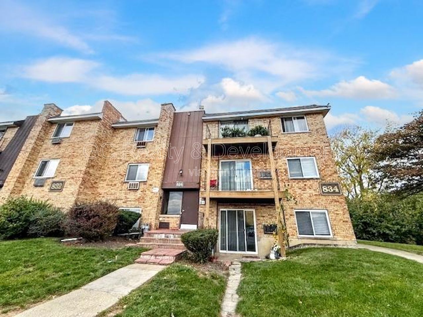 *** 1 BDRM / ONLY PAY ELECTRIC / PARKING INCLUDED / LAUNDRY ON SITE / SHOPPING NEARBY *** property image