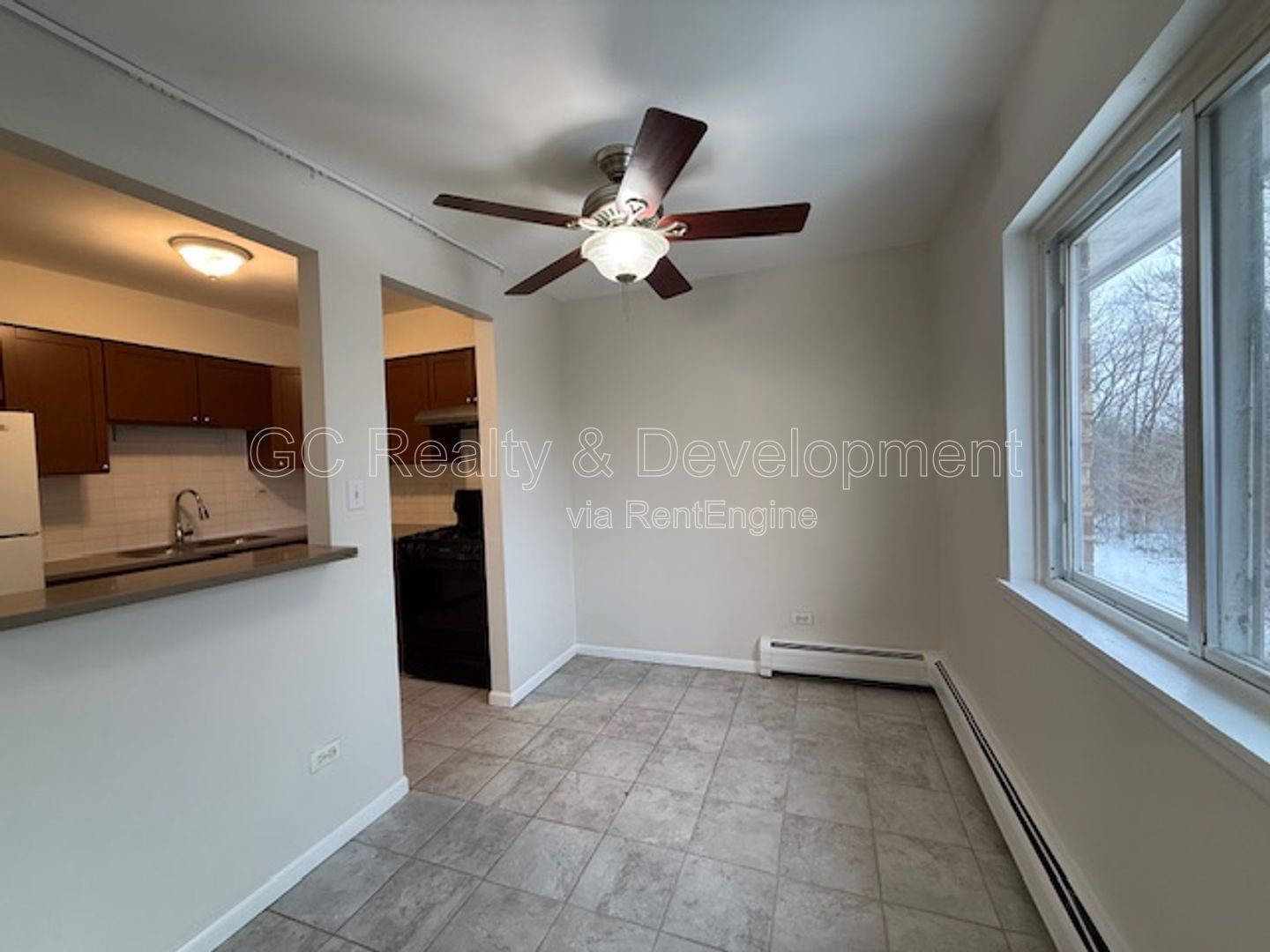 *** 1 BDRM / ONLY PAY ELECTRIC / PARKING INCLUDED / LAUNDRY ON SITE / SHOPPING NEARBY *** property image